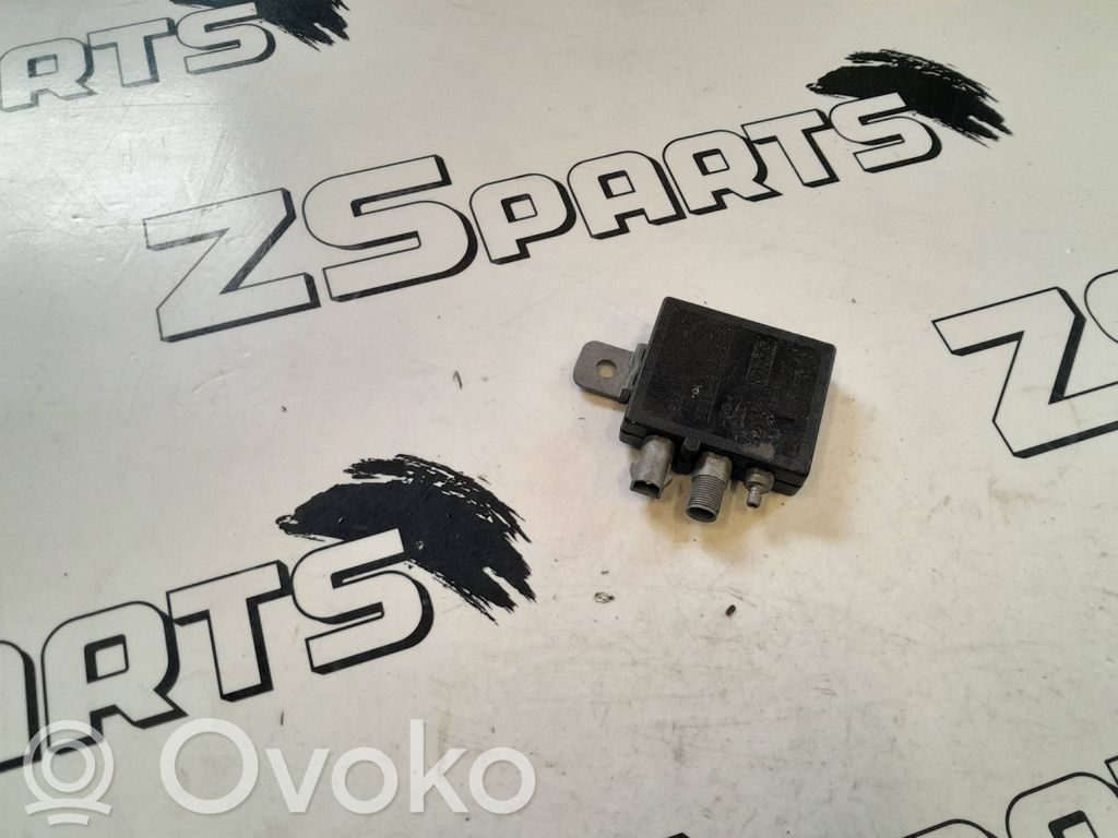 BMW 3 E36 Antenos valdymo blokas 