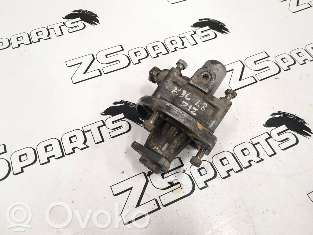 BMW 3 E36 Power steering pump 