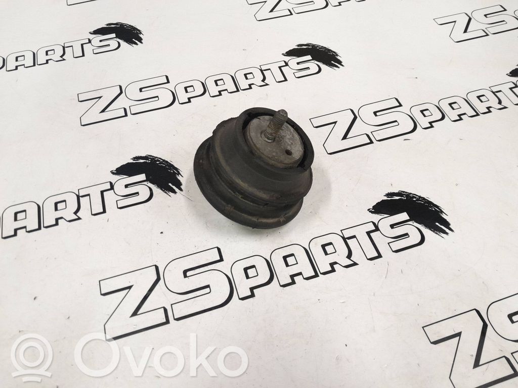 Engine mount bracket   6754508