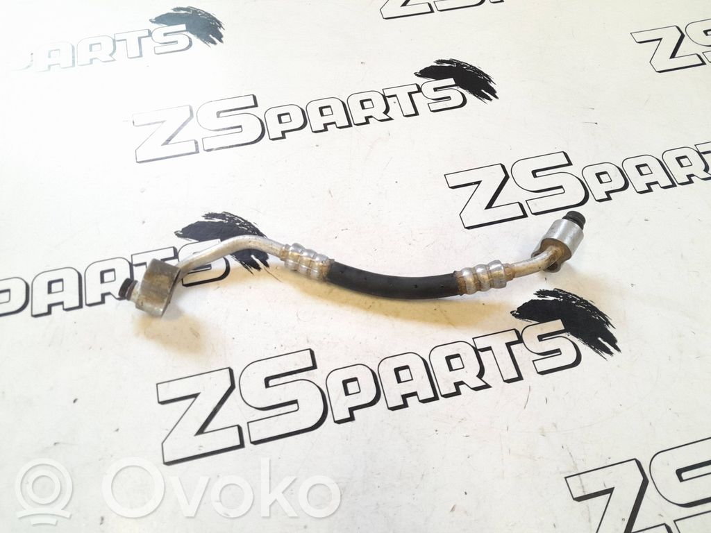 BMW 7 E38 Air conditioning (A/C) pipe/hose 
