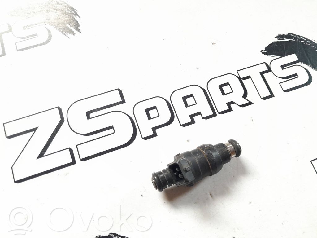 BMW 3 E36 Fuel injector 