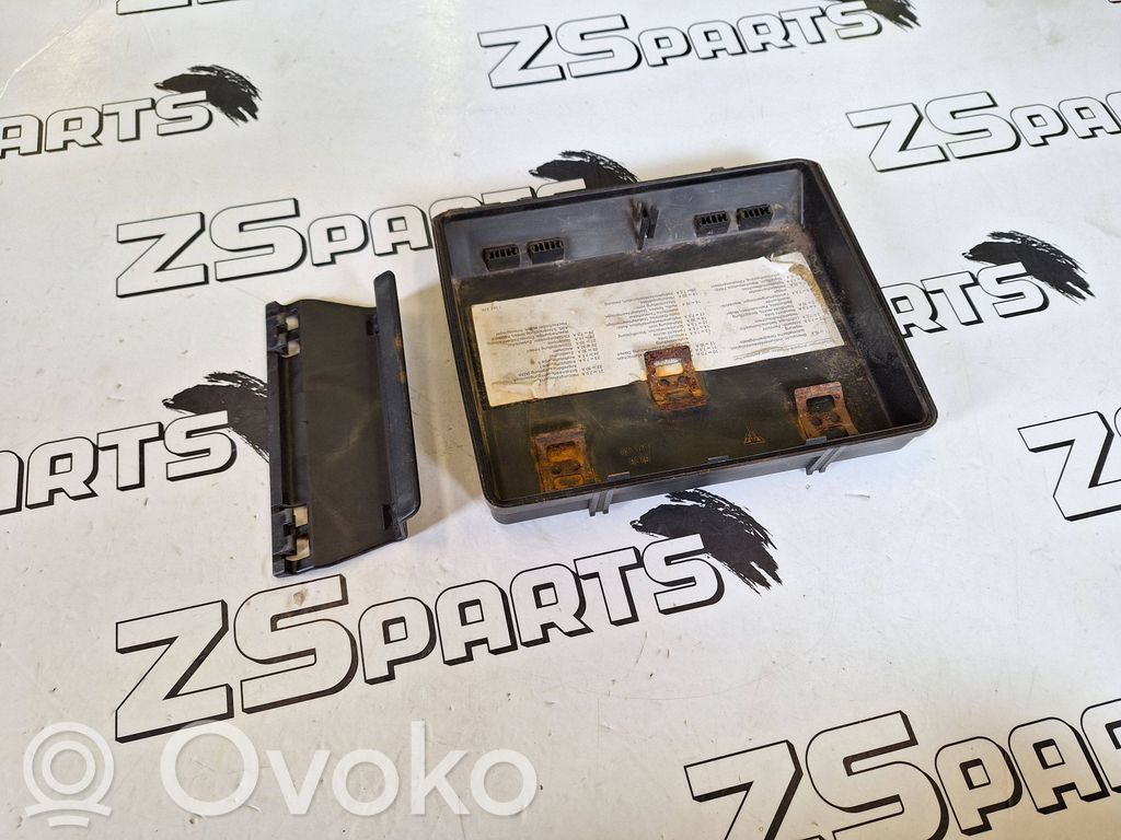 BMW 7 E32 Fuse box cover 