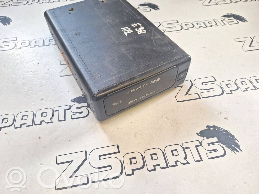 BMW 7 E38 CD/DVD keitiklis 