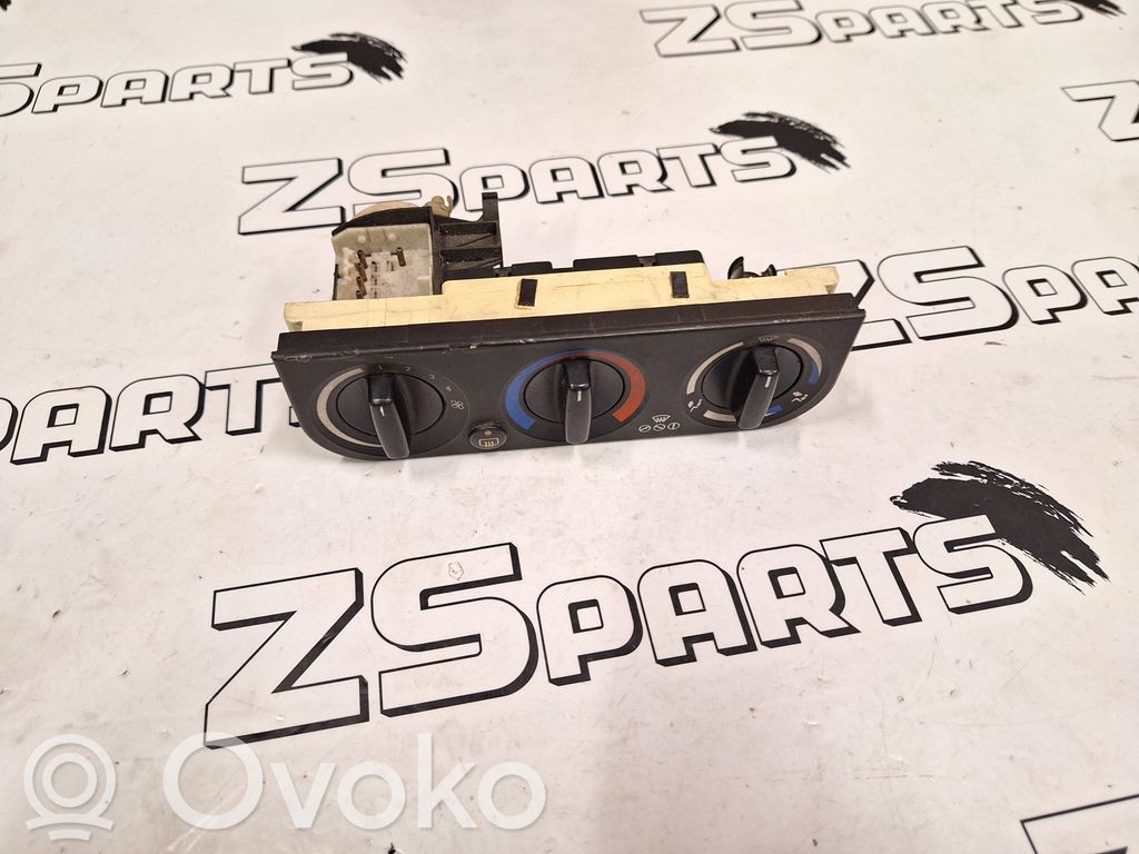 BMW 3 E36 Climate control unit 