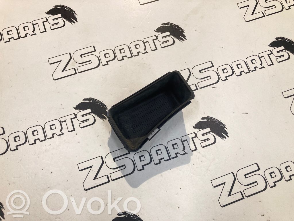 BMW 3 E90 E91 Daiktadėžė centrinės konsolės 