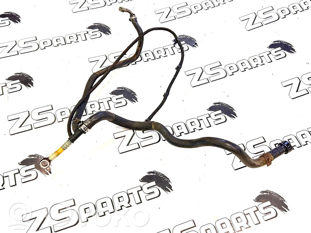 BMW 3 E90 E91 Fuel line pipe 