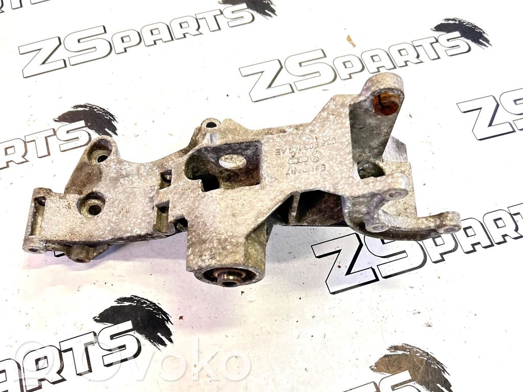 Volkswagen PASSAT B5.5 Generator/alternator bracket 