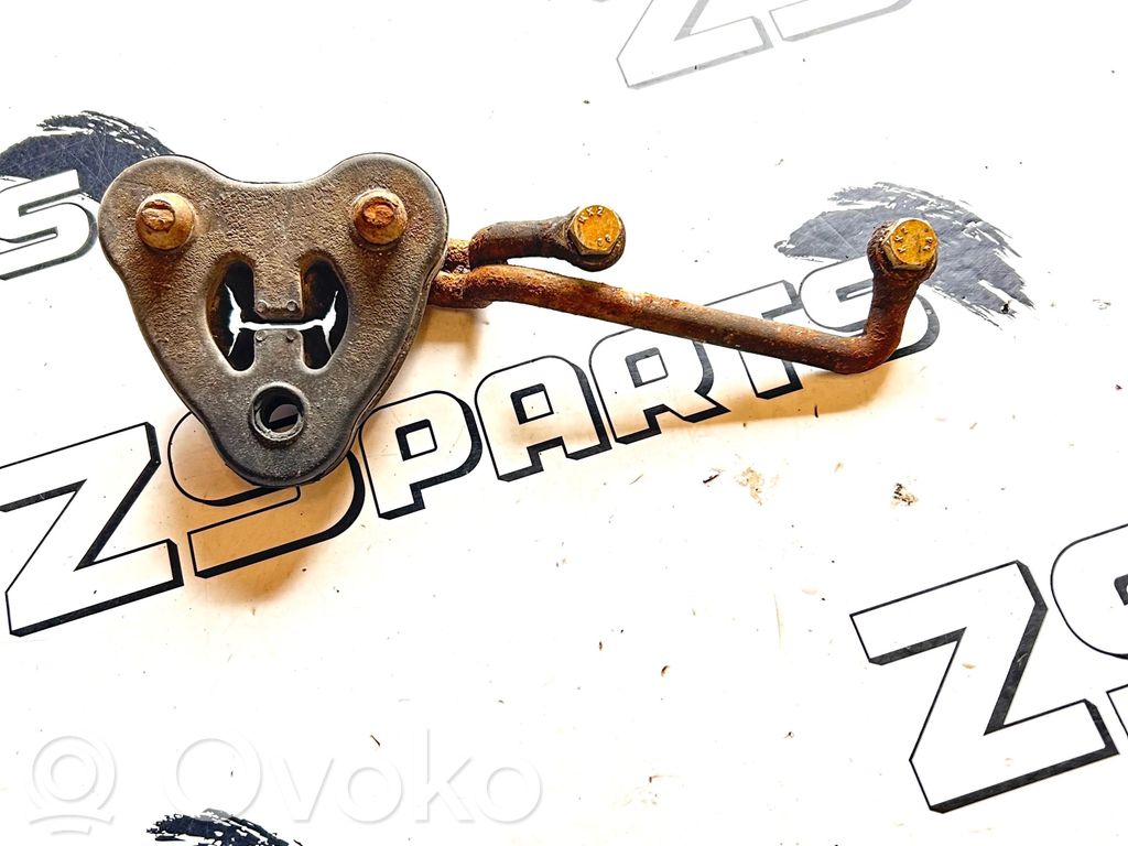 BMW 3 E46 Muffler mount bracket/holder 