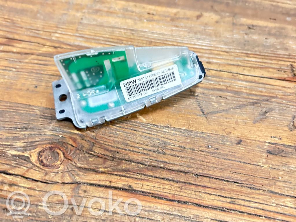 BMW 3 E90 E91 GPS-pystyantenni 
