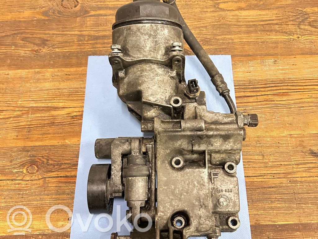 BMW 3 E46 Oil filter mounting bracket 