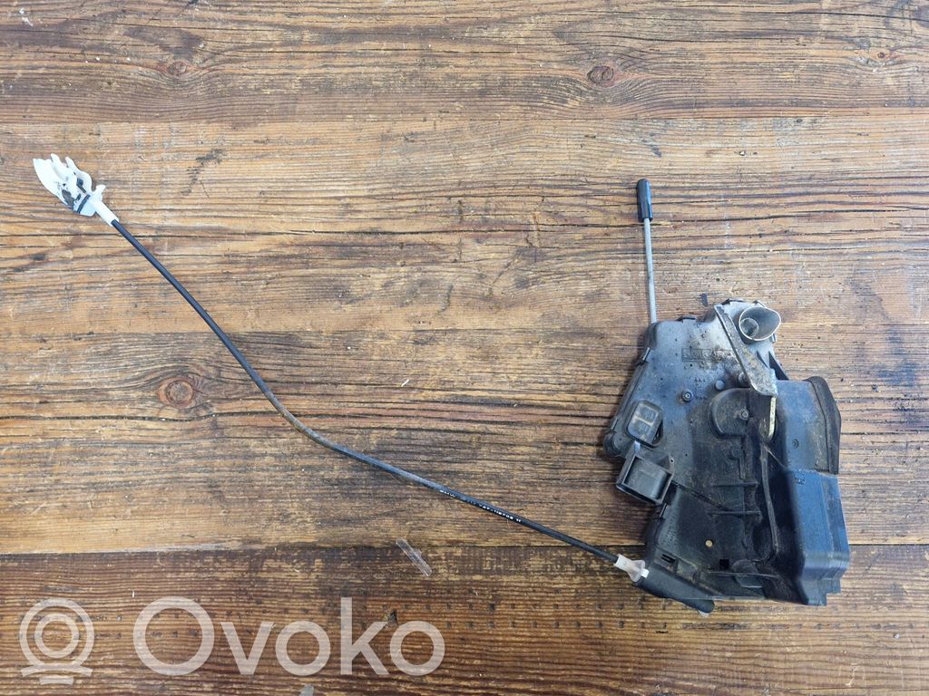 BMW 3 E46 Etuoven lukko 