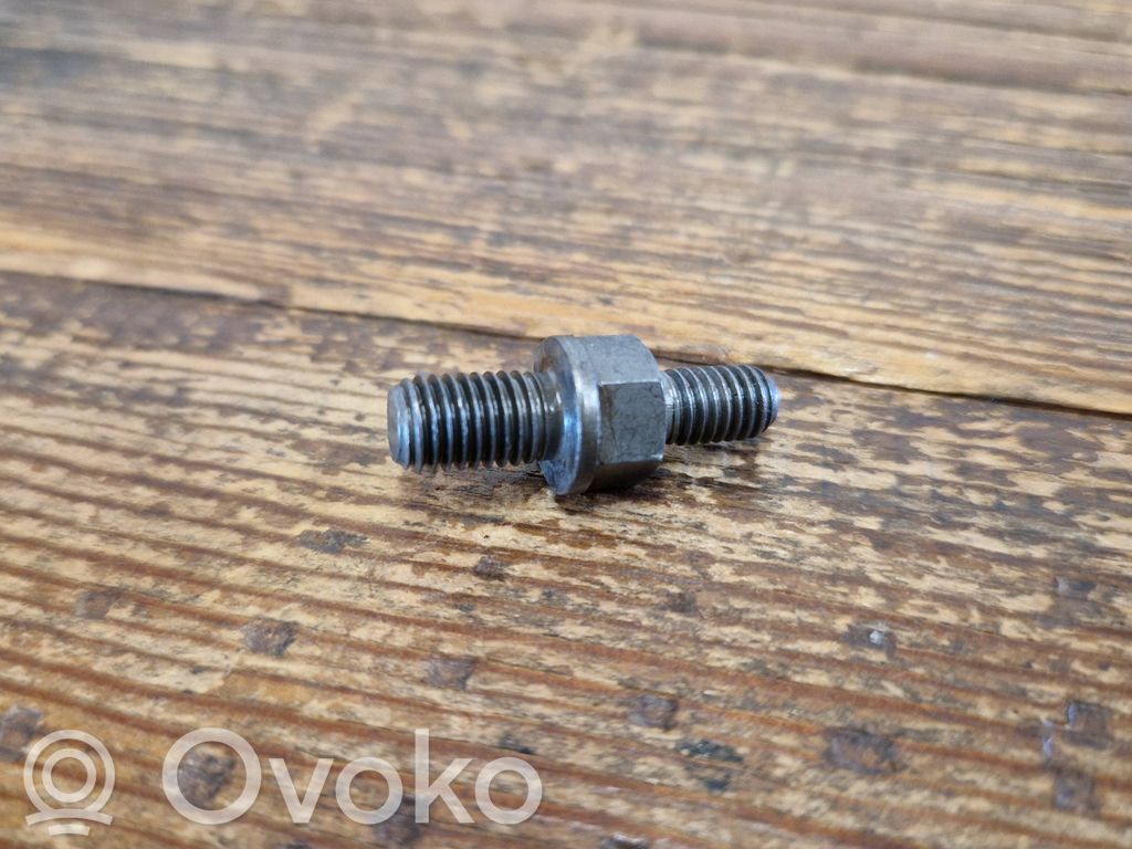 BMW Z3 E36 Mutterit/pultit 