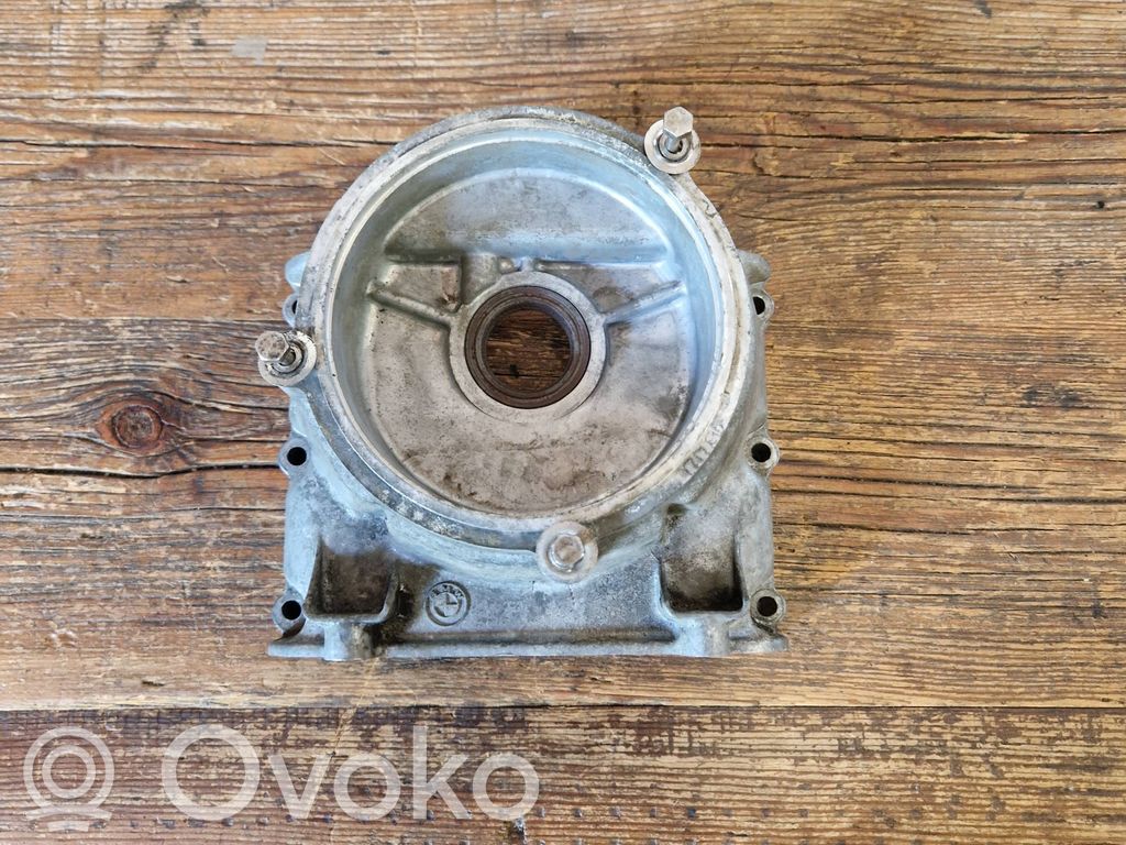 BMW 7 E32 Muu sylinterinkannen osa 