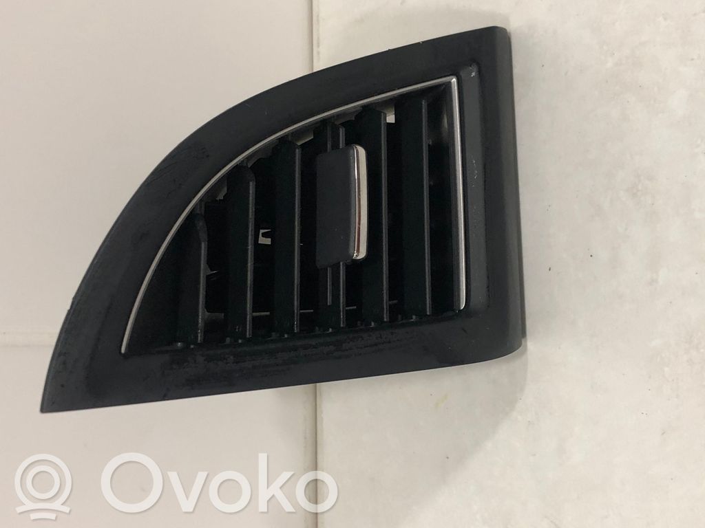 Honda CR-V Boczna kratka nawiewu deski rozdzielczej 