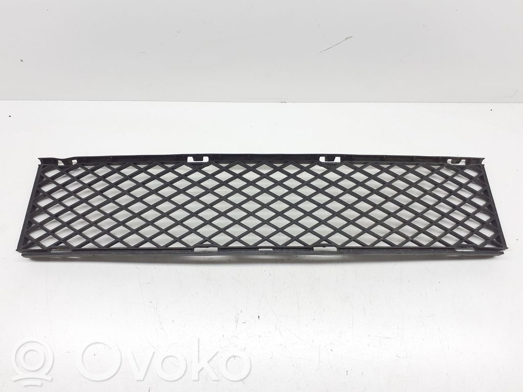 BMW 7 E65 E66 Front bumper lower grill 