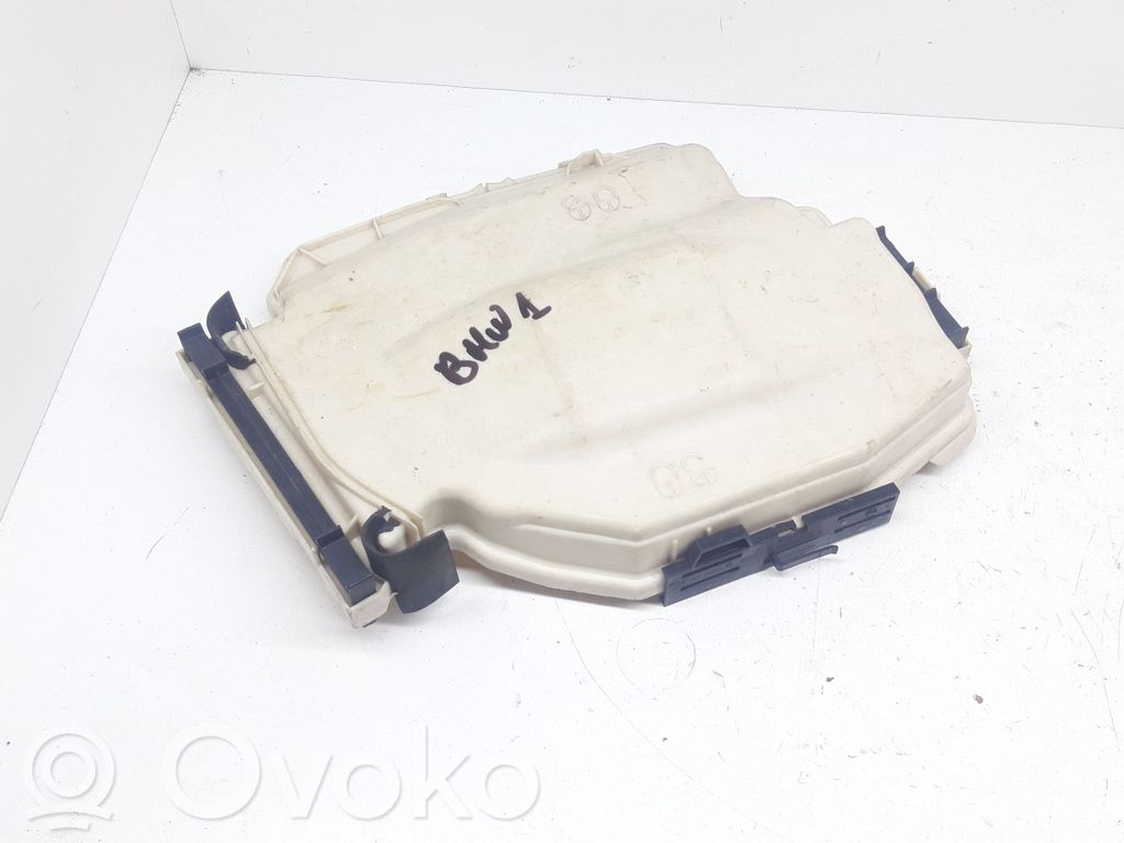 BMW 1 E81 E87 Fuse box cover 