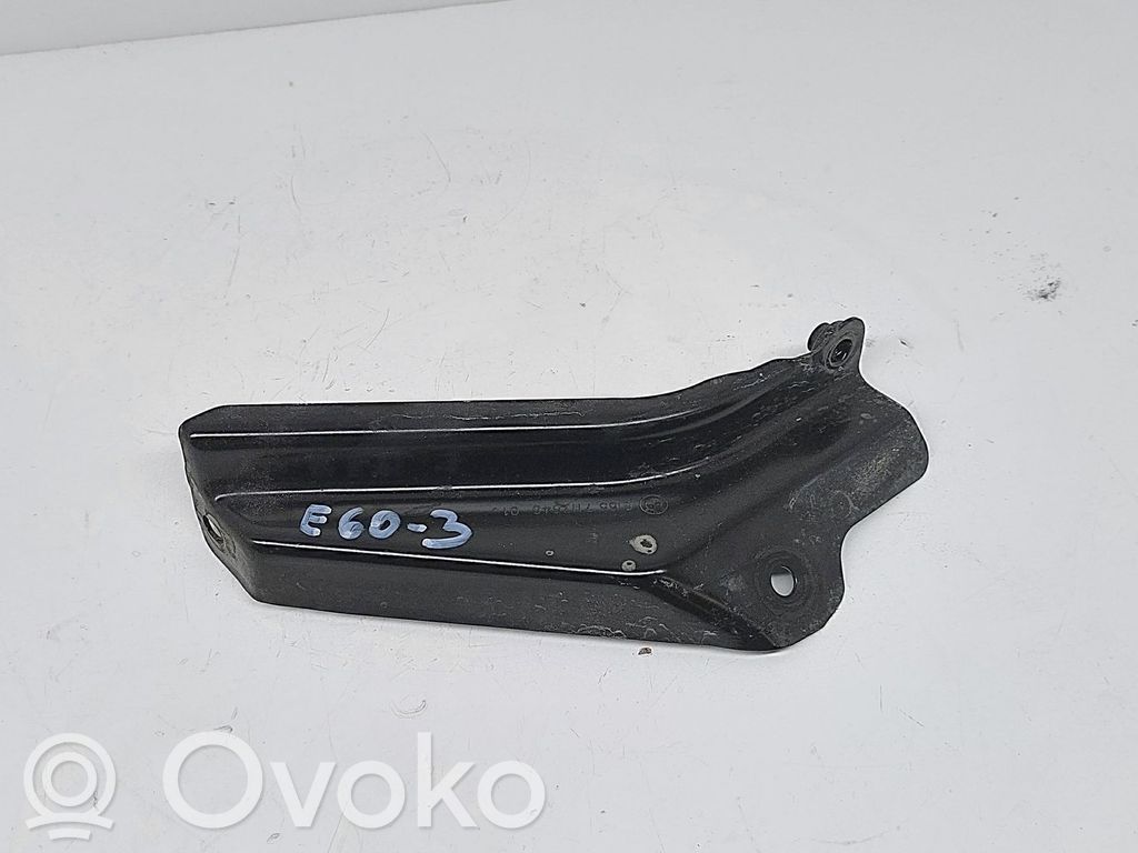 BMW 5 E60 E61 Muu moottoritilan osa 