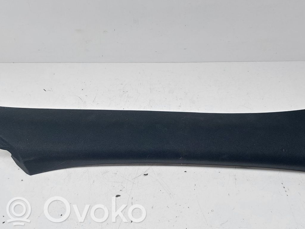 Lexus UX Pilar (A) 