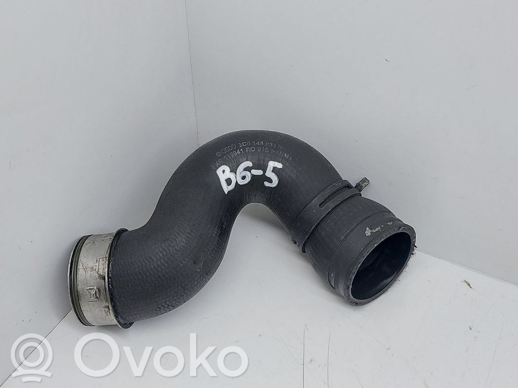 Volkswagen PASSAT B6 Wąż / Rura intercoolera 