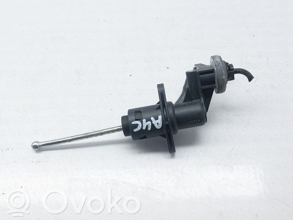 Audi A4 S4 B6 8E 8H Kytkimen pääsylinteri 