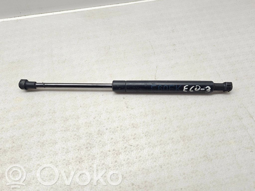 BMW 5 E60 E61 Konepellin kaasujousi 