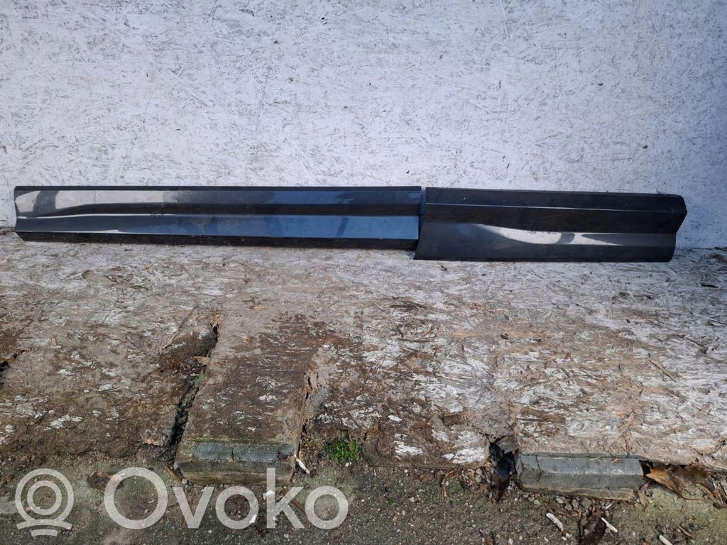 Audi Q2 - Priekšpusē durvju dekoratīvā apdare (moldings) 