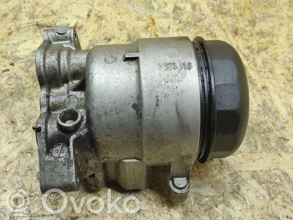 BMW 1 E81 E87 Oil filter mounting bracket 