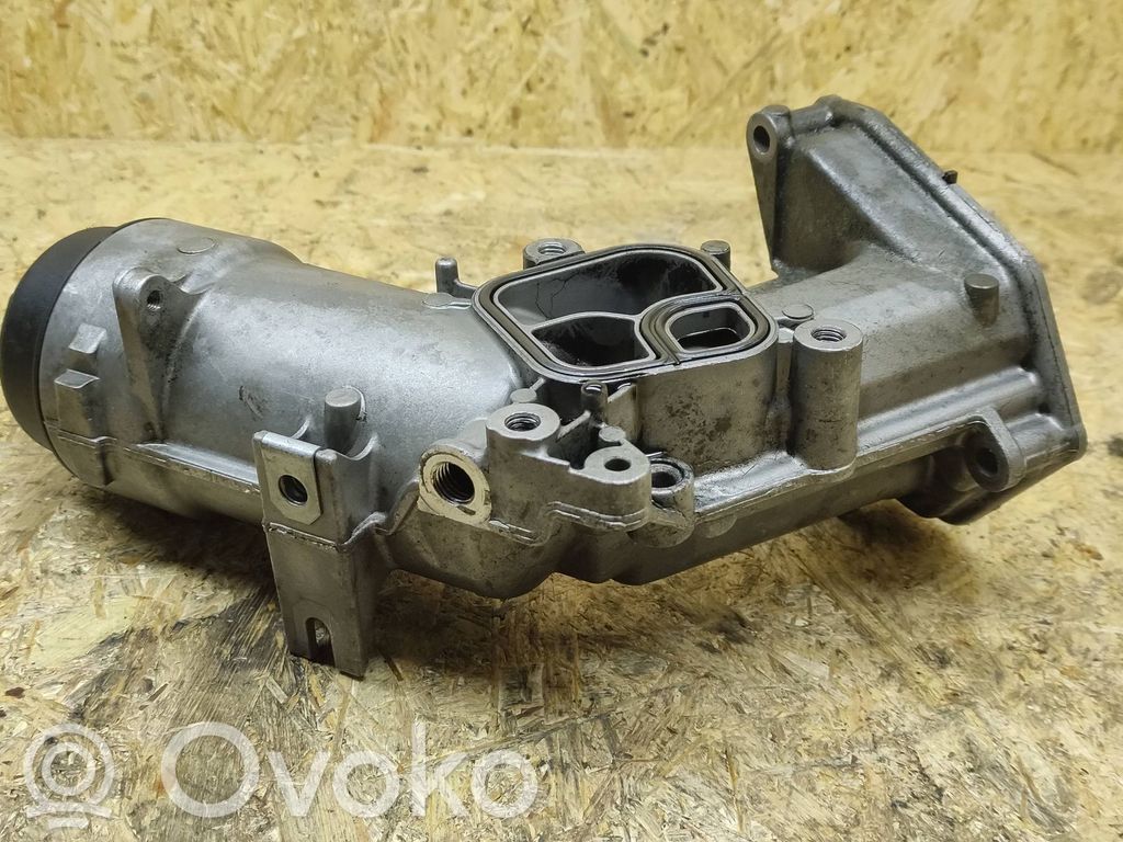 BMW 1 E81 E87 Oil filter cover 