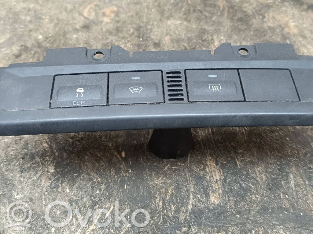Ford Focus Windscreen/window heater switch 