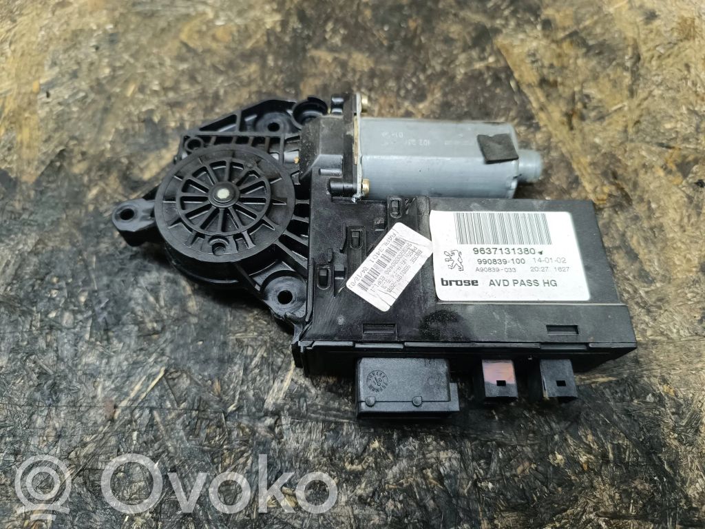 Peugeot 307 Silnik regulatora szyby drzwi przednich 