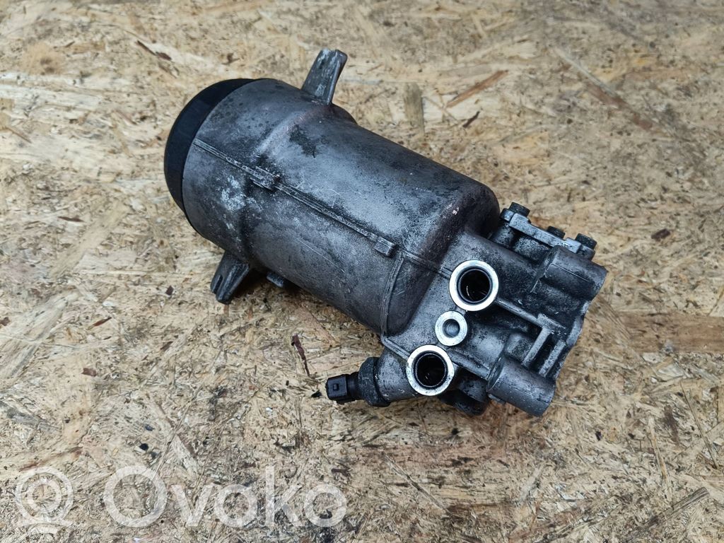 BMW 5 E39 Oil filter mounting bracket 
