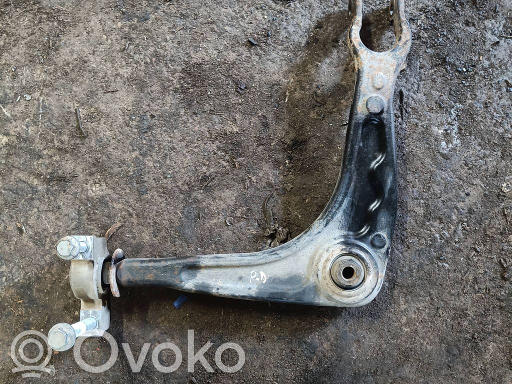 Peugeot 407 Front lower control arm/wishbone 