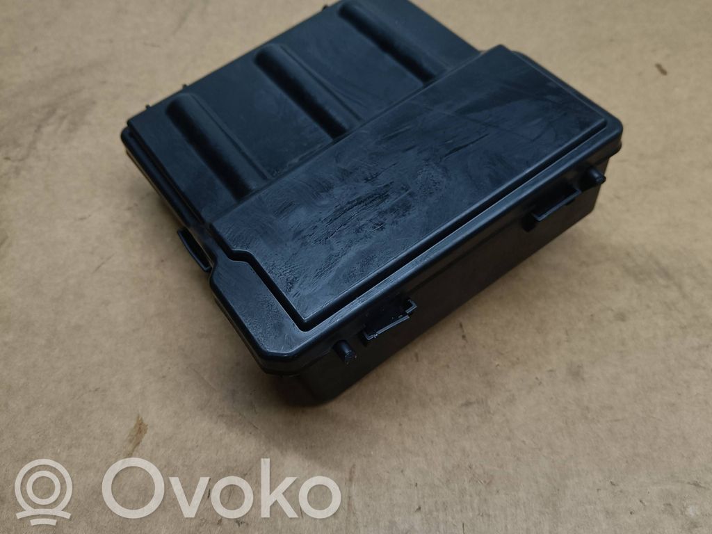Audi A4 S4 B8 8K Cita veida salona detaļa 