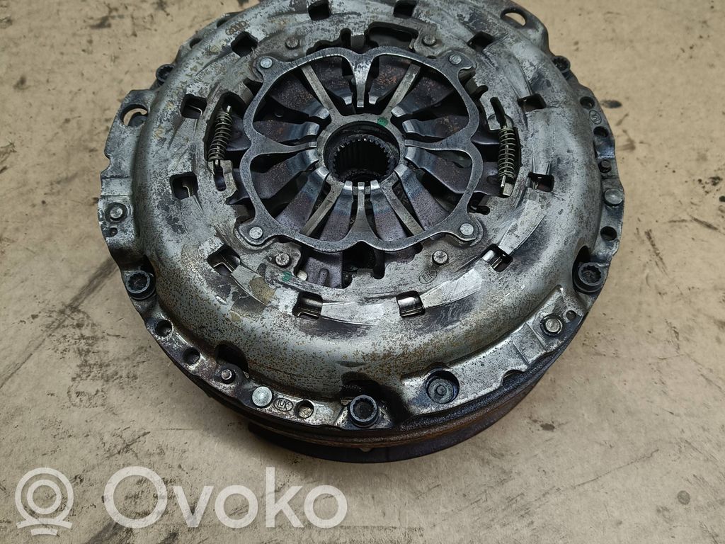 Audi A4 S4 B8 8K Sankabos komplektas 