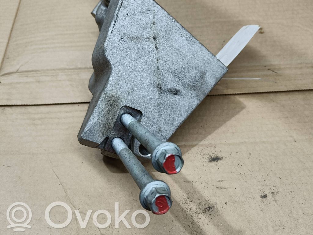Hyundai Tucson LM Engine mounting bracket 