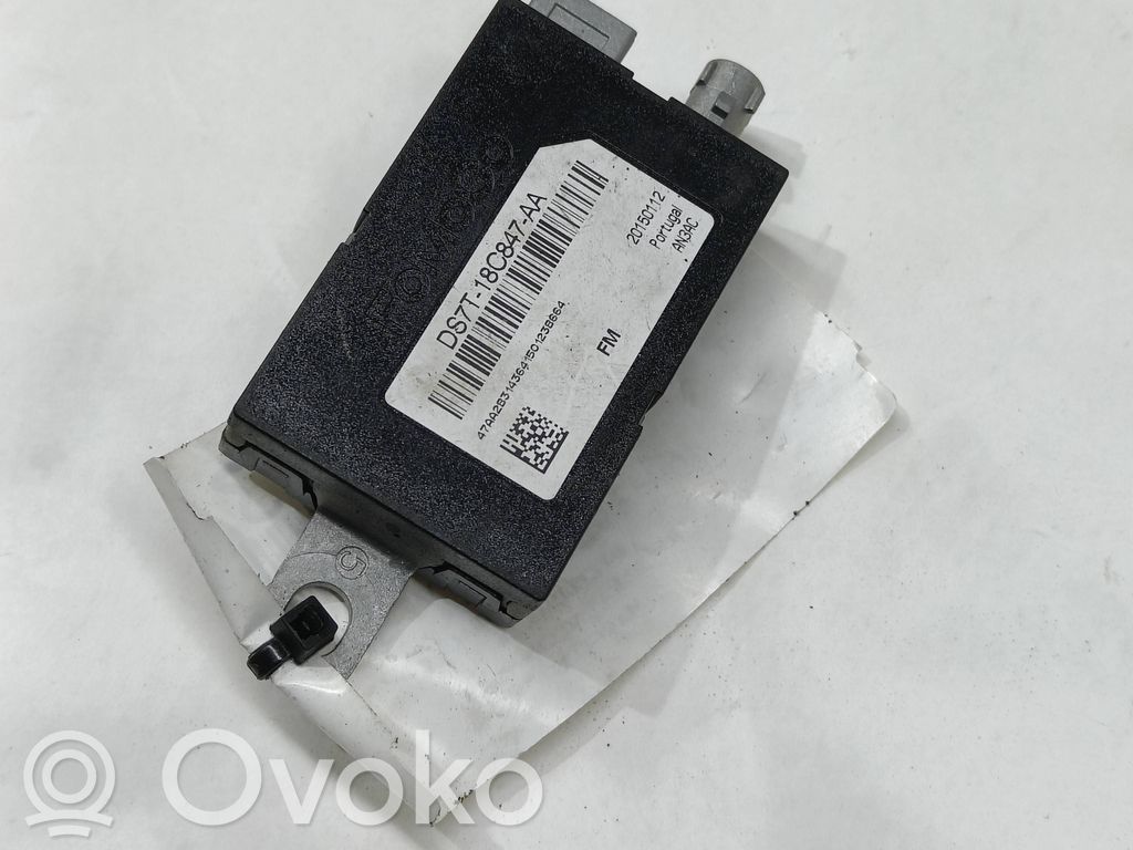 Ford Mondeo MK V Antenos stiprintuvas 