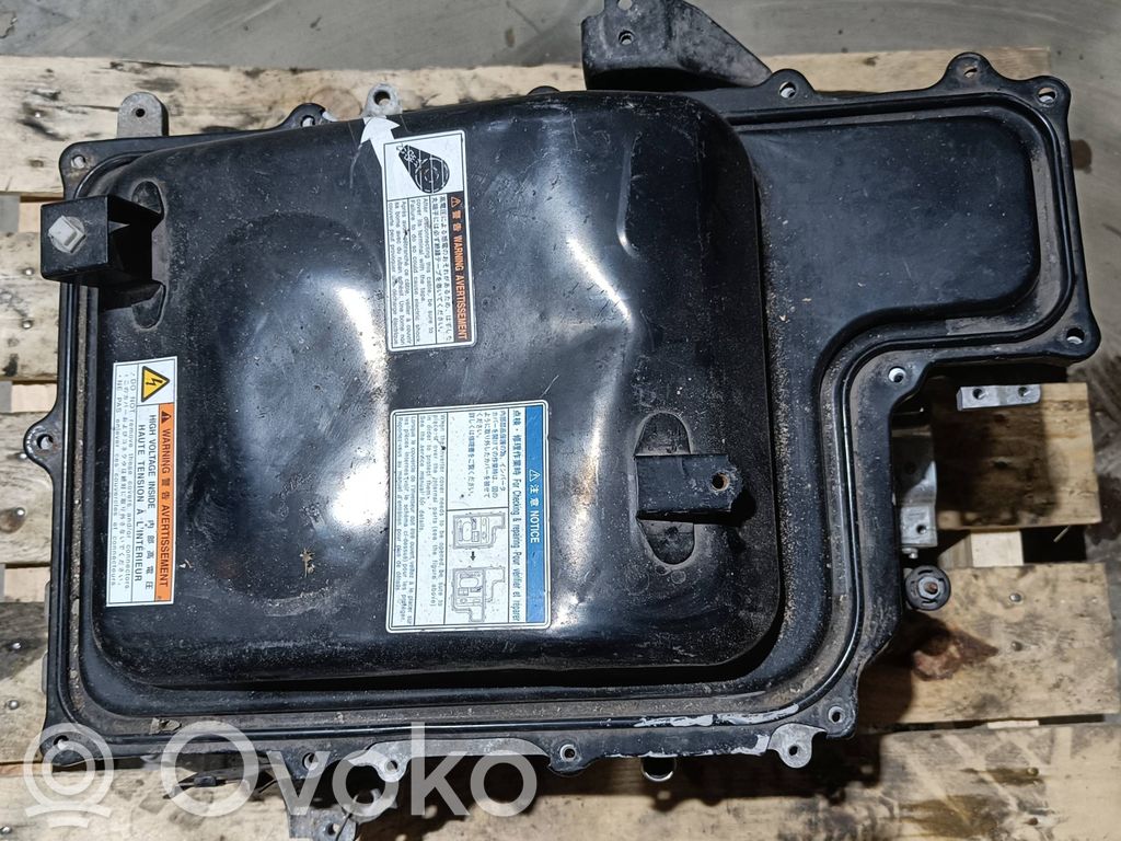 Lexus RX 330 - 350 - 400H Jännitteenmuunnin/vaihtosuuntaaja 