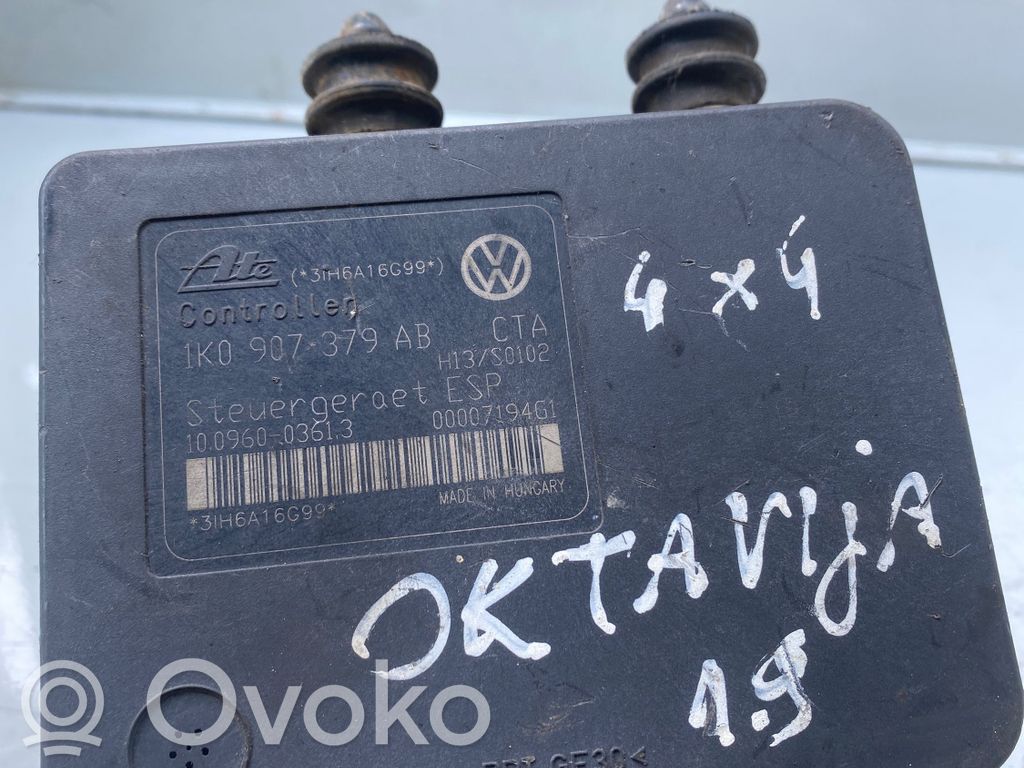 Skoda Octavia Mk2 (1Z) ABS Pump 