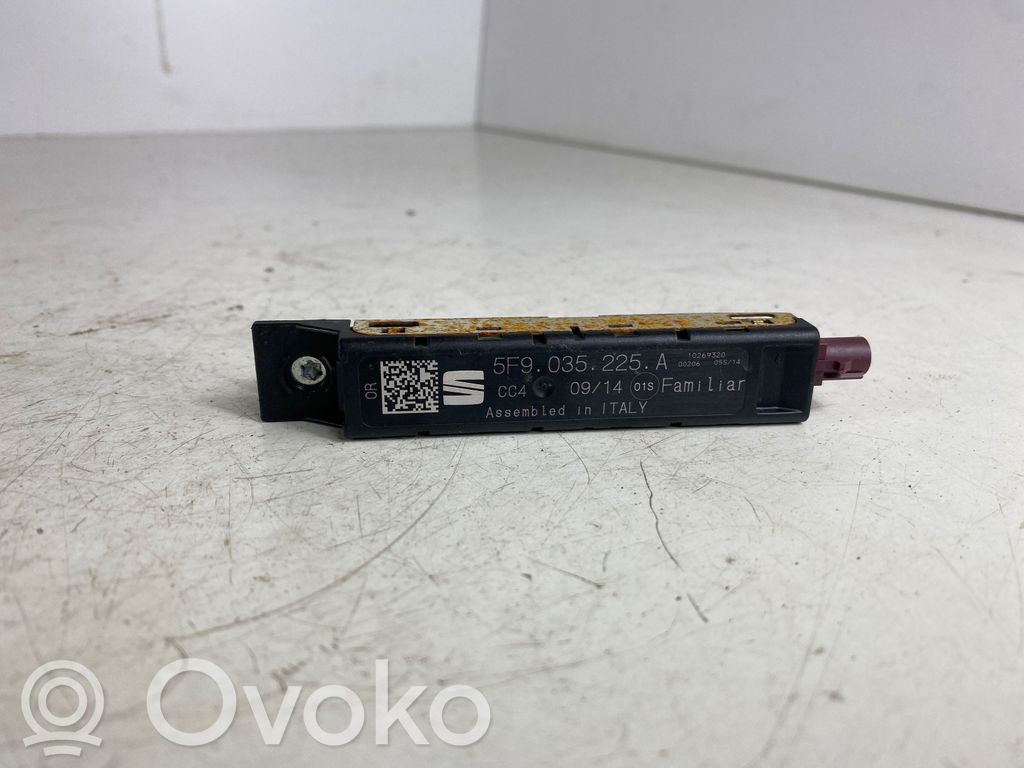 Seat Leon (5F) Antenos stiprintuvas 