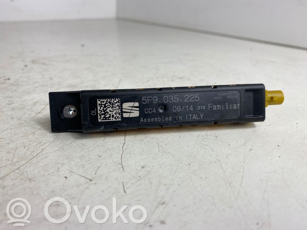 Seat Leon (5F) Antenos stiprintuvas 