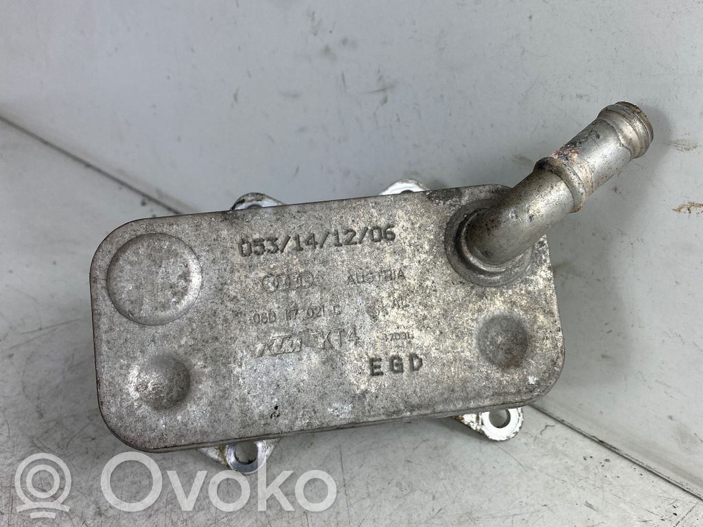 Audi A6 S6 C6 4F Mocowanie / uchwyt filtra oleju 