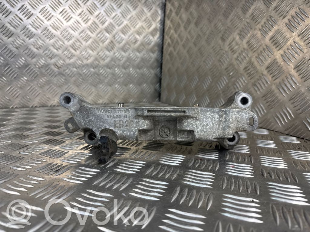 Peugeot 308 Engine mounting bracket 