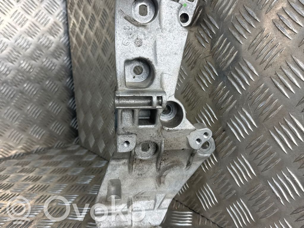 Renault Megane IV Generator/alternator bracket 