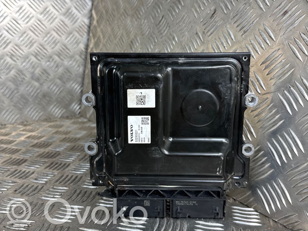 Volvo S90, V90 Engine control unit/module 