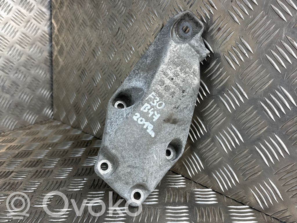 BMW 3 F30 F35 F31 Engine mounting bracket 