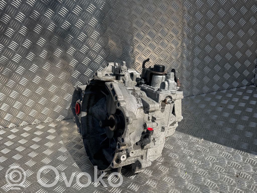 Volvo V60 Mechaninė 6 pavarų dėžė 