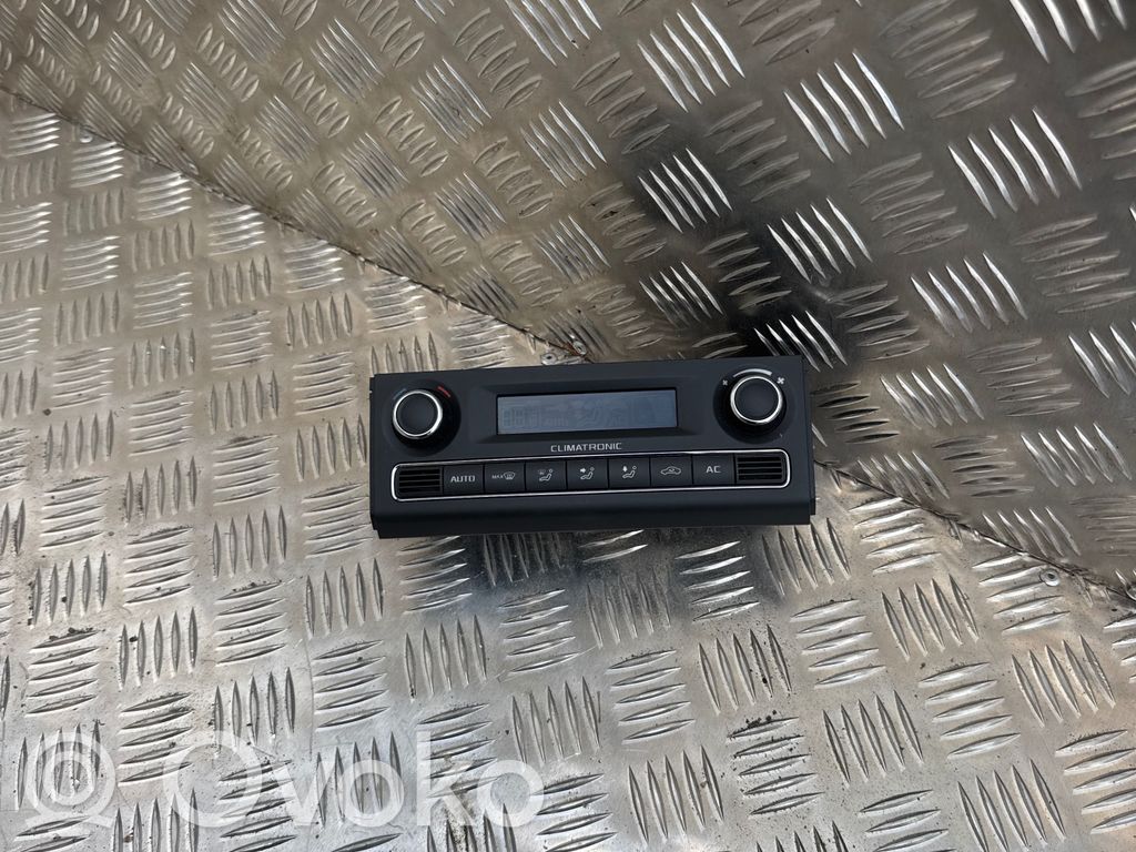 Skoda Fabia Mk2 (5J) Climate control unit 