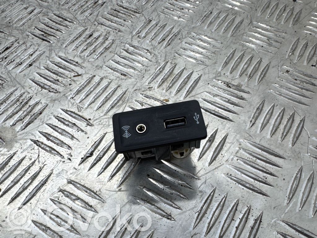 Volkswagen Golf VII Enchufe conector USB 