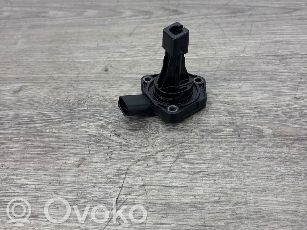 Volkswagen Touran II Czujnik poziomu oleju 