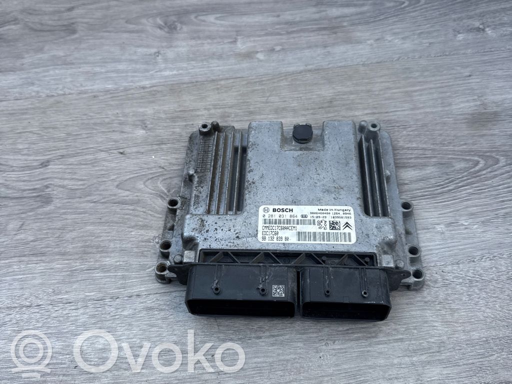 Peugeot 308 Variklio valdymo blokas 